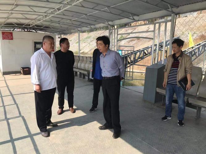 运管局局长路晋明在局安全办主任张海山的陪同下来到鑫龙祥水上旅游